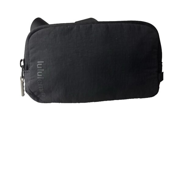 Lululemon Everywhere Belt Bag MINI Black Waist Fanny Pack Crossbody Bag - Picture 1 of 7